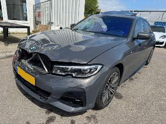 skadebil auto BMW 3-serie 320i AUTOMAAT High Executive 2019/9