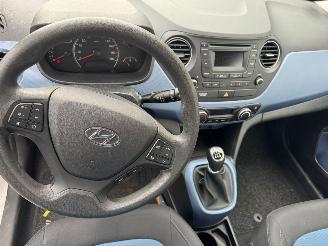 Hyundai I-10 Hyundai i10 1.0i i-Motion Comfort picture 13