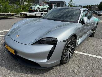 Unfallwagen Porsche Taycan Performance 84 kWh 280 KW 381 PK 2023/6