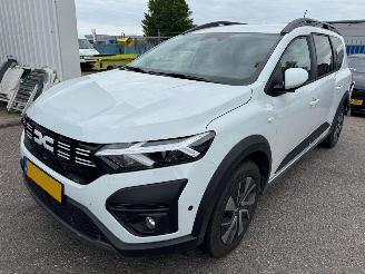 Avarii autoturisme Dacia Jogger 1.6 AUTOMAAT Hybrid 140 Expression 7p. 2025/10
