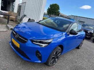 krockskadad bil auto Opel Corsa-E Elegance 50 kWh 2020/2