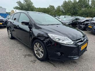 Damaged car Ford Focus 1.6 EcoBoost Titanium 2011/12