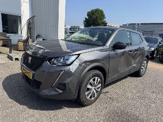 Damaged car Peugeot 2008 1.2 Puretech Active 2022/7