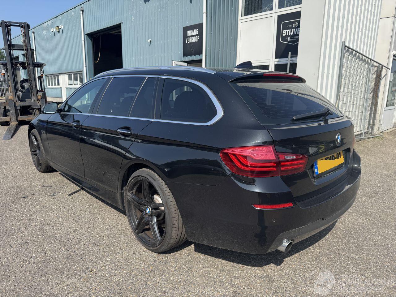 BMW 5-serie 520i Luxury Edition