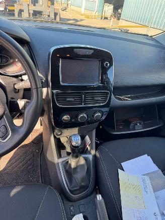 Renault Clio Estate 0.9 TCe Limited picture 12