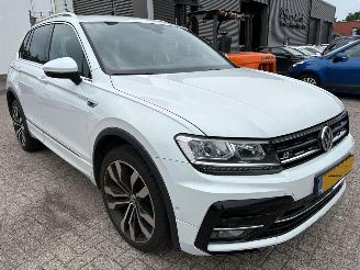 uszkodzony samochody osobowe Volkswagen Tiguan 1.5 AUTOMAAT TSI ACT Highline Business R 2019/3