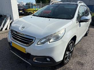 Unfallwagen Peugeot 2008 1.6 VTi Féline 2013/5