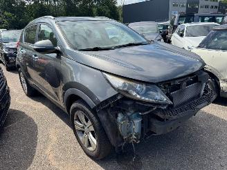 skadebil auto Kia Sportage 2.0 AUTOMAAT X-ecutive Plus Pack 2011/6
