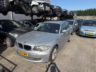 Vrakbiler auto BMW 1-serie 1 serie (E87/87N), Hatchback 5-drs, 2003 / 2012 118i 16V 2007/7
