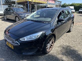 krockskadad bil auto Ford Focus 1.0 TREND EDITION 2015/2