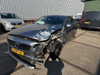 Volvo S-90 2.0 T4 Bussines Luxury picture 6