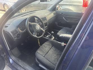 Volkswagen Golf 1.6 picture 5