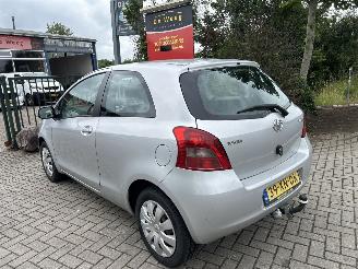 Toyota Yaris 1.3 VVTI SOL picture 2
