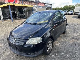 Schadeauto Volkswagen Fox 1.2 TRENDLINE 2010/4