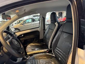 Volkswagen Up! 1.0 cheer up! BlueMotion NAP! picture 15