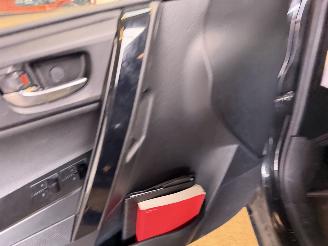 Toyota Auris 1.8 Hybrid Executive picture 15