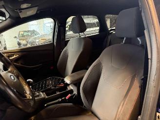 Ford Focus 1.0 Titanium picture 17