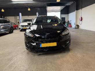 Ford Focus 1.0 Titanium picture 8