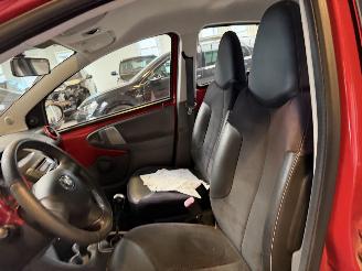 Toyota  1.0-12V Aspiration Red 93.000 NAP! picture 15