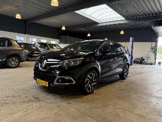 Vaurioauto  passenger cars Renault Captur 1.2 TCe Dynamique 2014/7