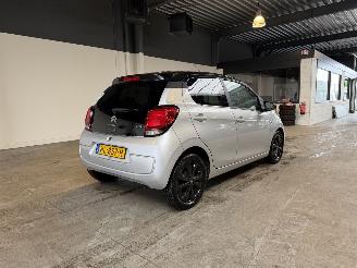 Citroën C1 1.2 PureTech Shine picture 5