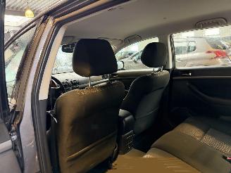Toyota Avensis Wagon 1.8 VVTi Luna picture 15