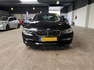 BMW 3-serie 320i Executive picture 8