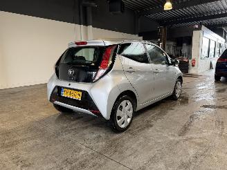 Toyota Aygo 1.0 VVT-i x-play Automaat! picture 5