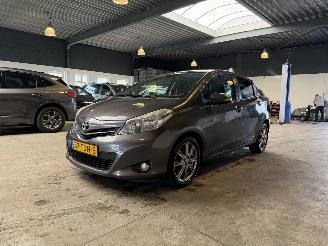 krockskadad bil auto Toyota Yaris 1.3 VVT-i Dynamic 2012/1
