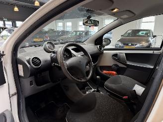 Unfallwagen Peugeot 107 1.0-12V Millesim 200 2011/3