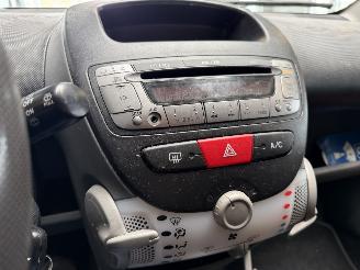 Peugeot 107 1.0-12V Millesim 200 picture 13