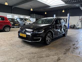 Schadeauto Volkswagen Golf E EDITION! 54.000 NAP! 2020/1