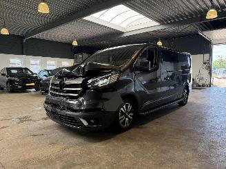Damaged car Renault Trafic 2.0 L2H1 Extra DC 36.000 NAP! 2024/4