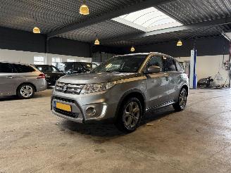 Vaurioauto  passenger cars Suzuki Vitara 1.6 Exclusive 2016/9