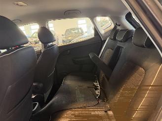 Kia Venga 1.6 CVVT Plus Pack Automaat! picture 18