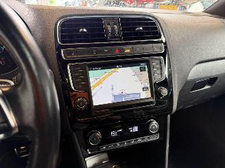 Volkswagen Polo 1.2 TSI Highline Automaat! picture 25
