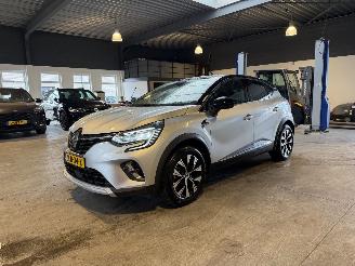 uszkodzony samochody osobowe Renault Captur 1.6 E-Tech Plug-in Hybrid 160 Techno 2023/9