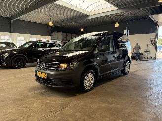 krockskadad bil bedrijf Volkswagen Caddy 2.0 TDI 197.000 NAP! 2019/11