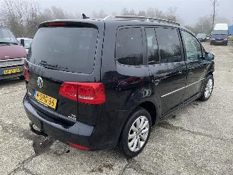 Unfallwagen Volkswagen Touran (1T3) MPV 1.2 TSI (CBZB) 2013/11