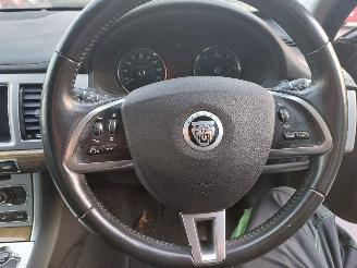 Jaguar XF XF (CC9) Sedan 2.2 D S200 16V (224DT) [147kW] picture 10