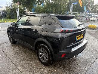 Peugeot 2008 1.2 96KW Clima Navi Led Active Blue Lease NAP picture 3