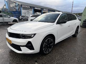 Damaged car Opel Astra 54 kWh 115KW Autom. Clima Navi Electric NAP 2025/5