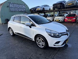 Schadeauto Renault Clio 0.9 TCE 66KW Airco Navi Led Limited 2019/2