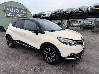 Schadeauto Renault Captur 1.5 DCI 66KW Clima Navi Led Camera Dynamique NAP 2014/7