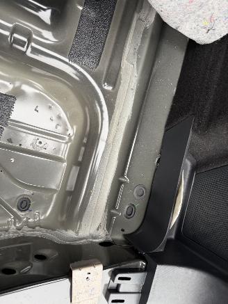 Ford Mustang Mach-e 98 kWh Extended 210KW RWD picture 24