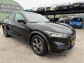 krockskadad bil auto Ford Mustang Mach-e 98 kWh Extended 210KW RWD 2021/7