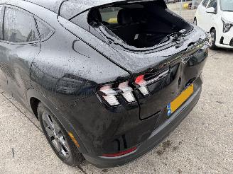 Ford Mustang Mach-e 98 kWh Extended 210KW RWD picture 19