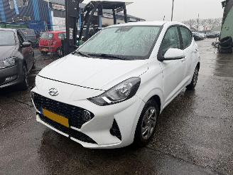 uszkodzony samochody osobowe Hyundai I-10 1.0 49KW Comfort Airco 5-Deurs Led NAP 2021/12