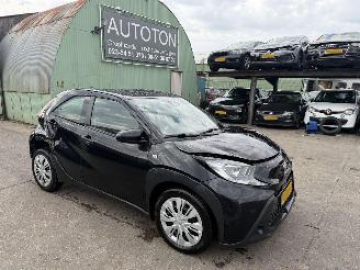 uszkodzony samochody osobowe Toyota Aygo 1.0 VVT-I 53KW MT Play Airco 5-Deurs NAP 2022/10