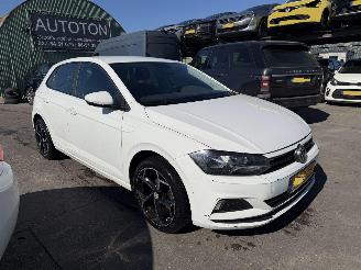 Damaged car Volkswagen Polo 1.0 48KW 5-Deurs Airco 2018/5